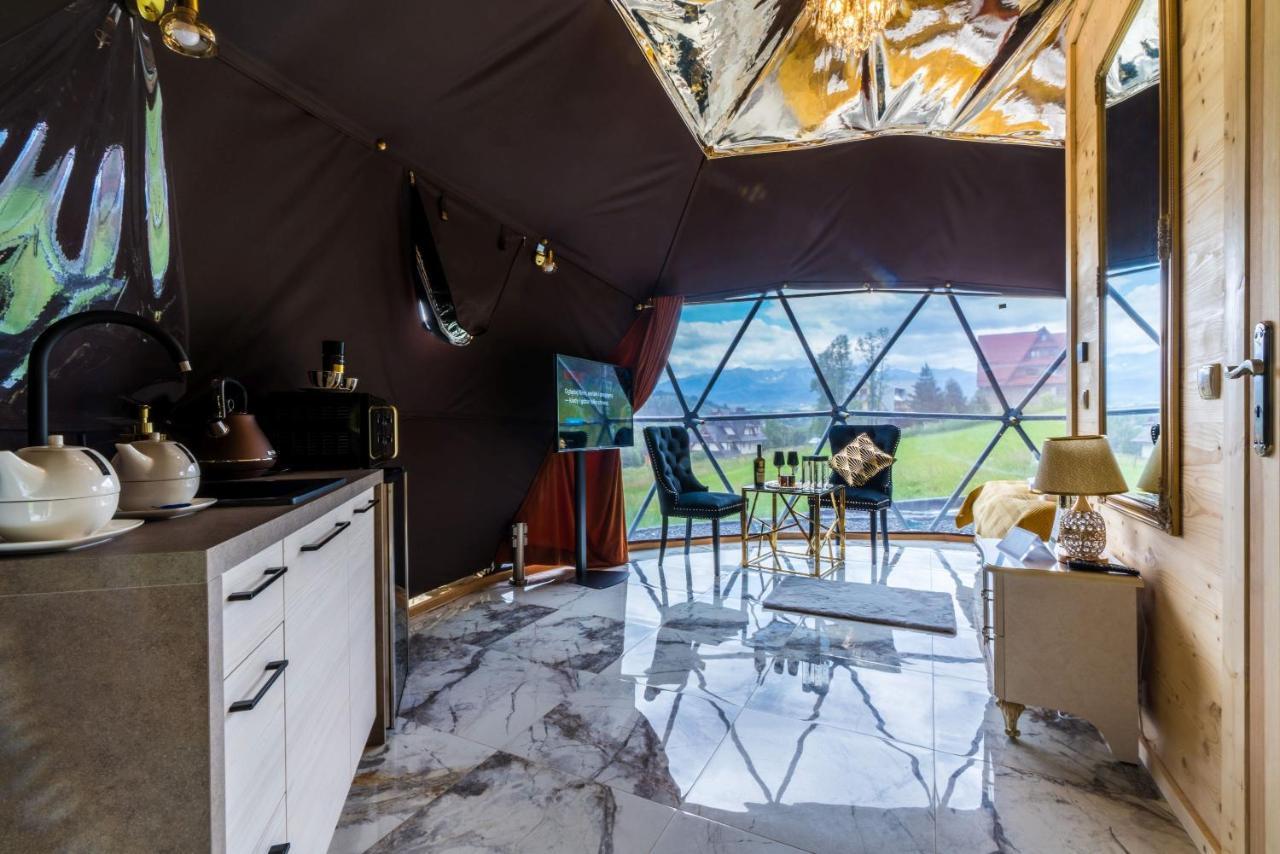 ホテル Glamp Royal ビャウィ・ドゥナイェツ エクステリア 写真
