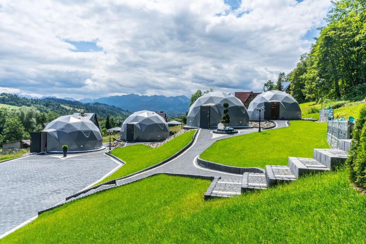 ホテル Glamp Royal ビャウィ・ドゥナイェツ エクステリア 写真