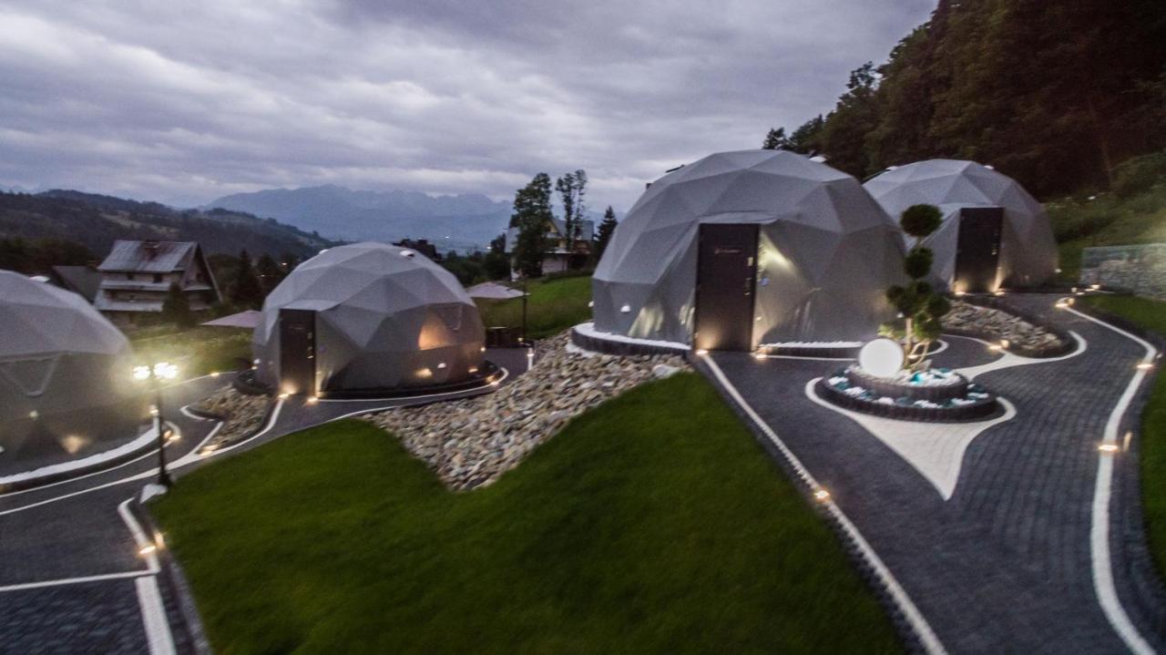 ホテル Glamp Royal ビャウィ・ドゥナイェツ エクステリア 写真