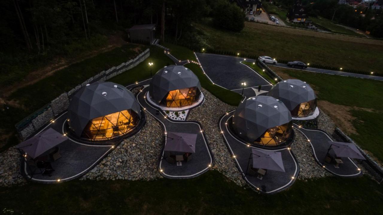 ホテル Glamp Royal ビャウィ・ドゥナイェツ エクステリア 写真