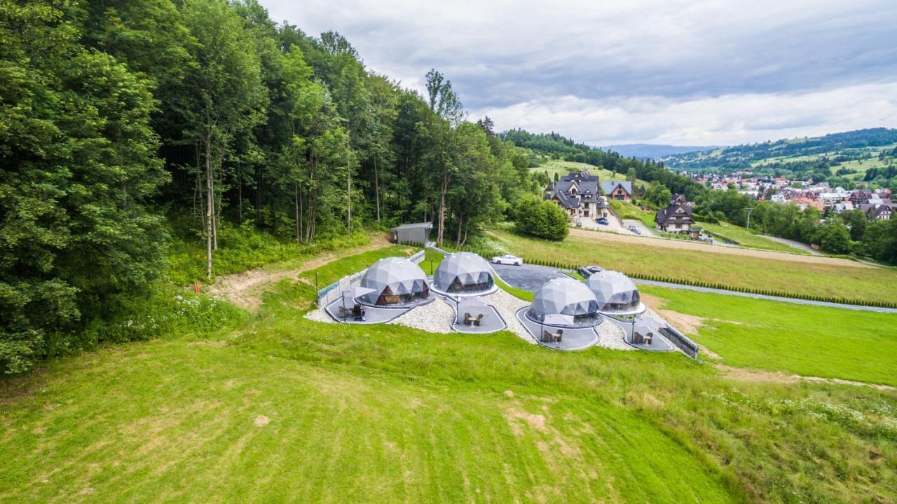 ホテル Glamp Royal ビャウィ・ドゥナイェツ エクステリア 写真