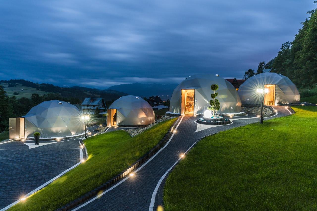 ホテル Glamp Royal ビャウィ・ドゥナイェツ エクステリア 写真